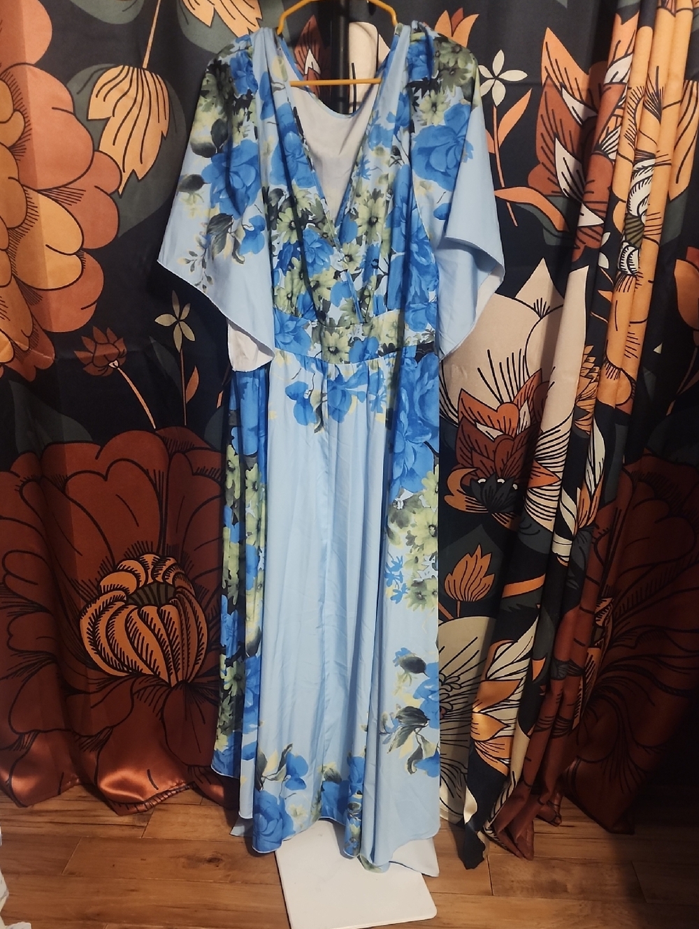 SHEIN Light Blue Floral V-Neck Maxi Dress